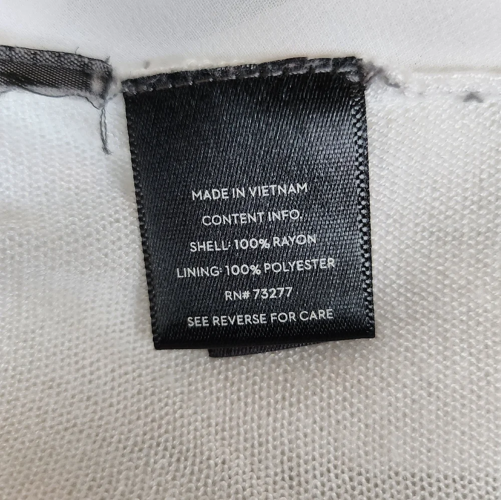 White Simply Vera Open Light Weight Sweater, Size Medium - Picture 5 of 6
